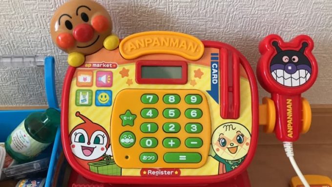 ピピッとおかいもの! アンパンマンレジスターDXのボタン部分