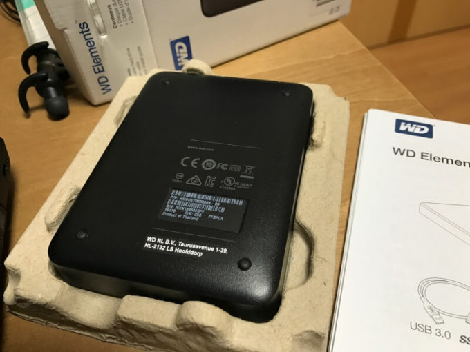Western Digital 外付けHDD2TB 実物 裏面