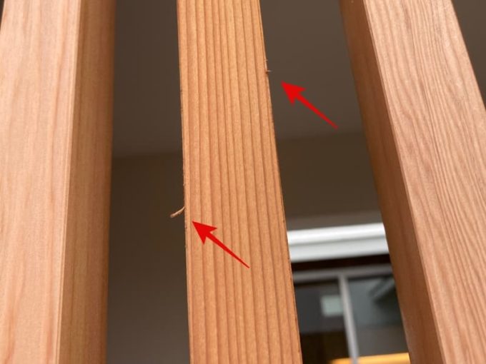新築 施主検査のチェック箇所 扉に使った木材のささくれ
